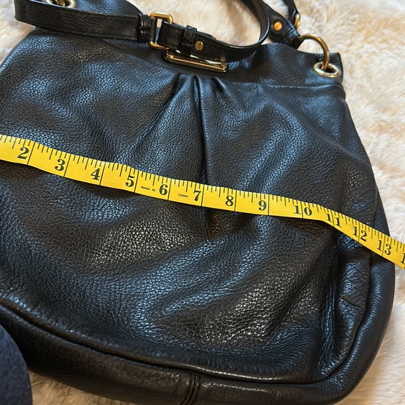 Marc Jacob Leather Satchel black handle or cross body. Gold accent - Picture 4 of 16